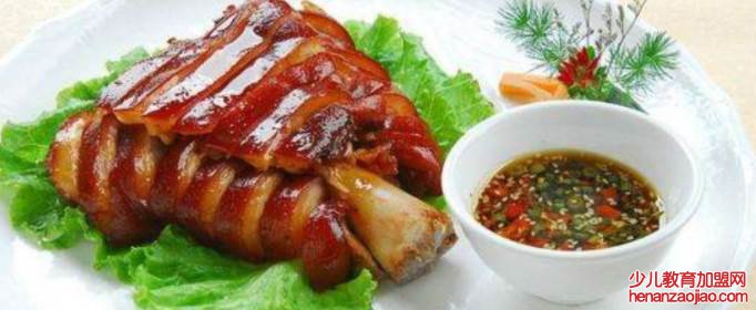 肘子的家常做法高压锅多长时间？