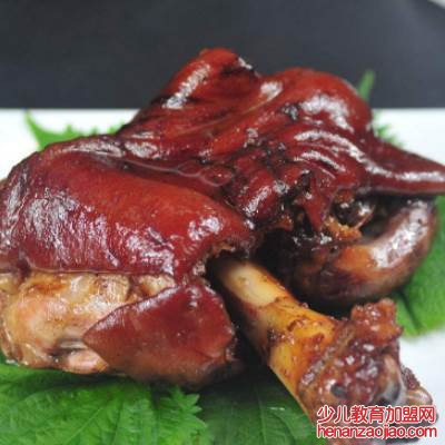 肘子的家常做法高压锅多长时间？