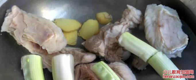 如何去羊肉膻味?