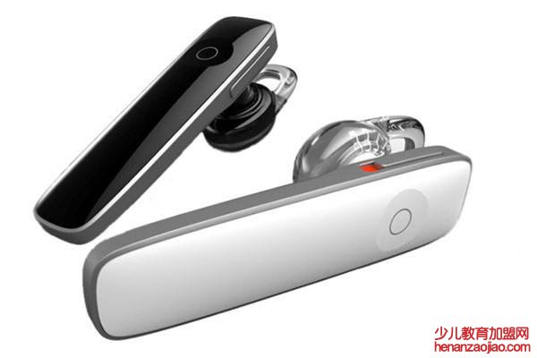 蓝牙耳机怎么用？