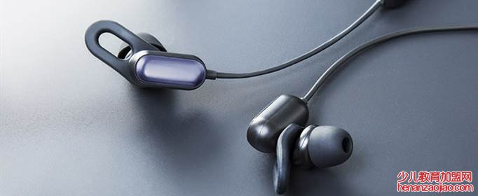 蓝牙耳机怎么用？