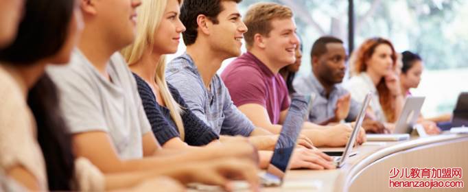 如何报考在职博士？