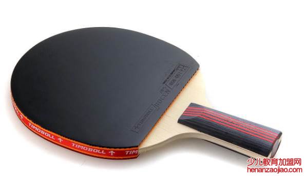 乒乓球拍黑色和红色胶皮的区别是什么？