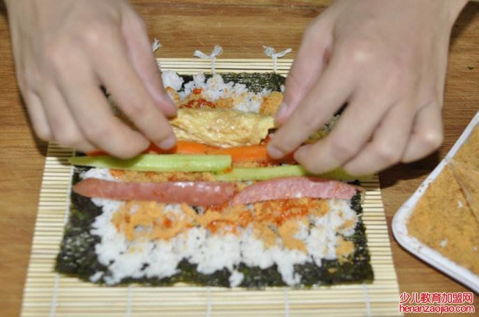 家庭米团寿司的做法是什么？