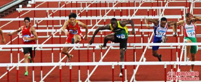 刘翔110米栏世界纪录是多少？