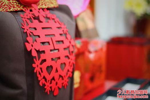 订婚男方需要准备什么东西？