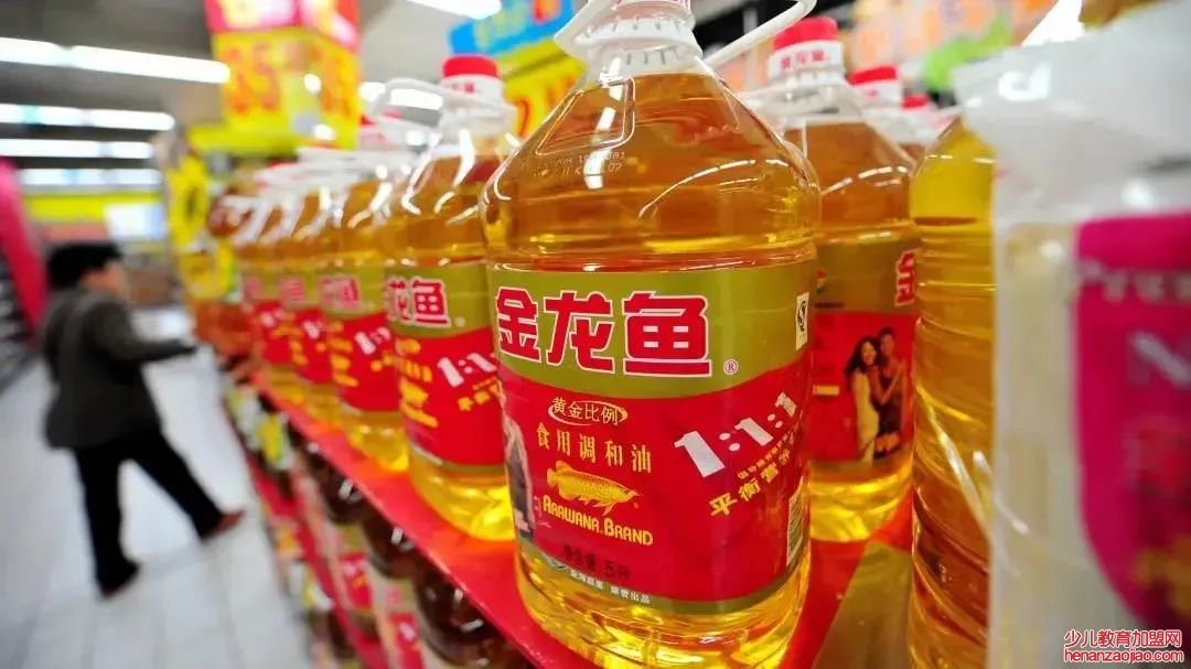 金龙鱼是哪个国家的品牌？