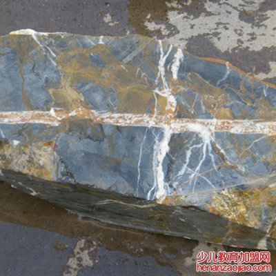 大理石是一种什么岩石？