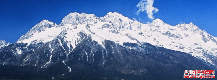 玉龙雪山海拔高度多少
