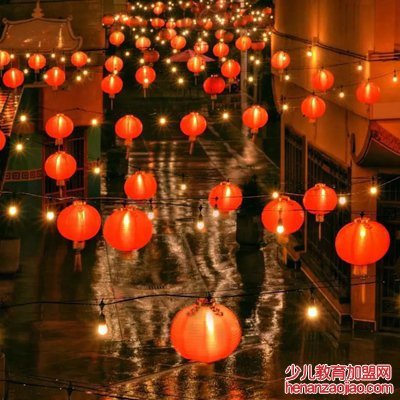 东风夜放花千树是哪个传统节日？