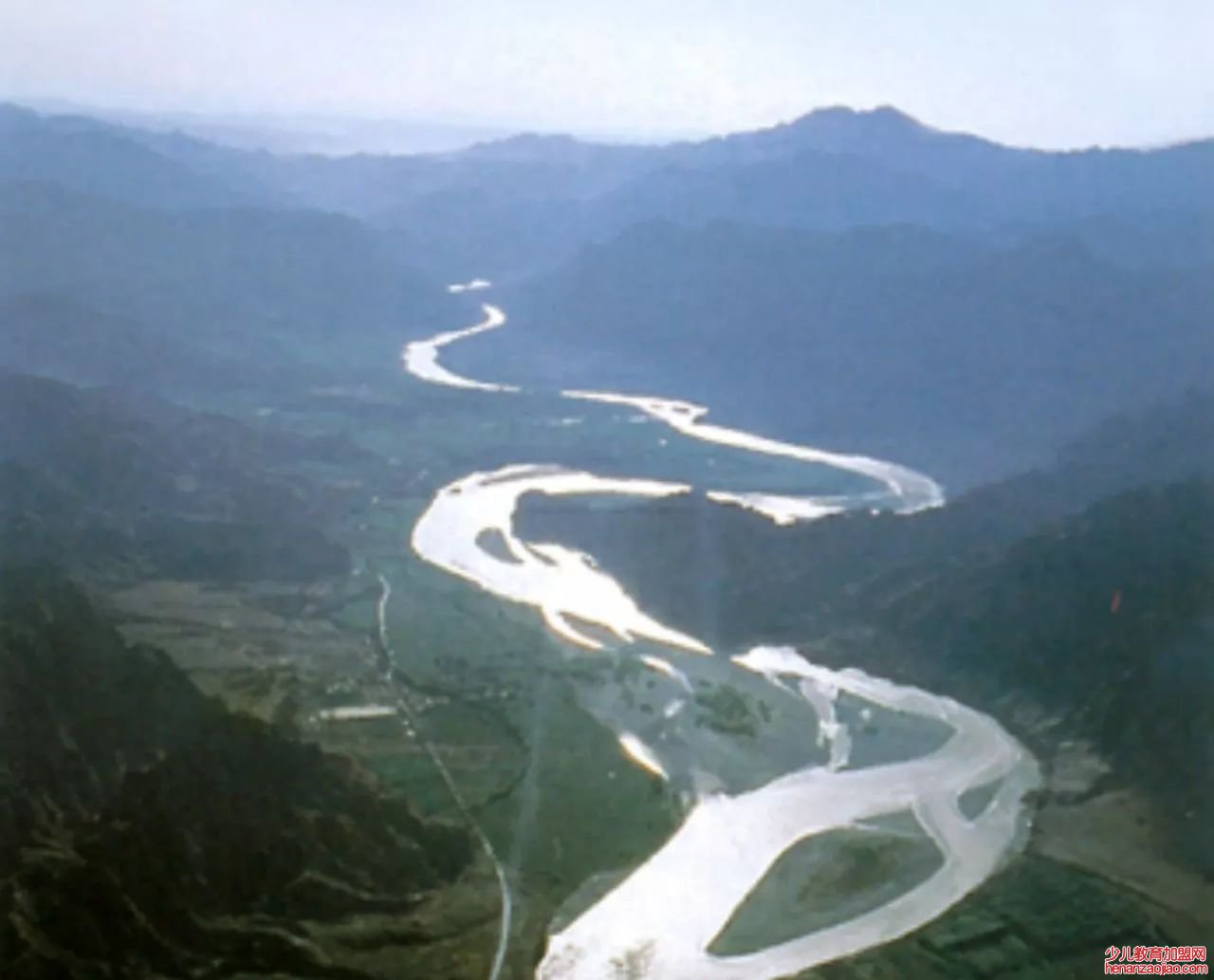 一衣带水中的水指的是什么？